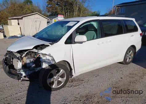 2013 Toyota Sienna Le V6 8 Passenger из США, поврежденный, VIN 5TDKK3DC9DS329548
